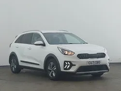 White Used 2022 Kia Niro 2 SUV | £16,998 (Fair price)