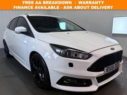 White Used 2018 Ford Focus ST Hatchback | £12,995 (Fair price)