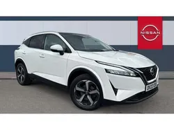 White Used 2022 Nissan Qashqai N-Connecta SUV | £19,292 (Good price)