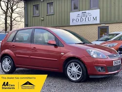 Red Used 2008 Ford Fiesta Ghia Hatchback | £2,290 (Fair price)