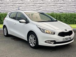White Used 2014 Kia Ceed 2 Hatchback | £7,444 (A bit pricey)