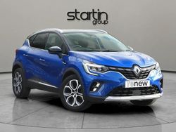 Blue/black Used 2024 Renault Captur Techno SUV | £14,934 (Fair price)