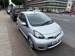 Silver Used 2011 Toyota Aygo Hatchback | £2,495 (Fair price)