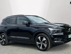 Onyx black Used 2022 Volvo XC40 Plus SUV | £25,230 (Fair price)