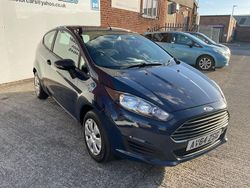 Blue Used 2015 Ford Fiesta Studio Hatchback | £3,619 (Good price)