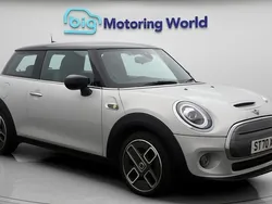 Used 2021 Mini Cooper Level 2 Hatchback | £12,000 (Fair price)