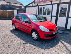 Red Used 2008 Renault Clio II Extreme Hatchback | £2,745 (Fair price)