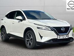 White Used 2022 Nissan Qashqai N-Connecta SUV | £19,015 (Fair price)