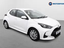 White Used 2022 Toyota Yaris Hybrid Hatchback | £13,699 (Good price)