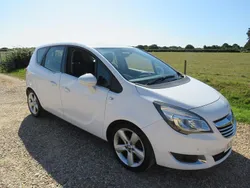 White Used 2015 Vauxhall Meriva MPV | £2,850 (Fair price)