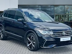 Deep black pearlescent Used 2022 VW Tiguan R-line SUV | £26,712 (Fair price)
