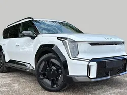New 2025 Kia EV9 2 SUV | £76,210 (Expensive)