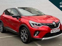 Red / black Used 2022 Renault Captur SE SUV | £14,526 (Fair price)