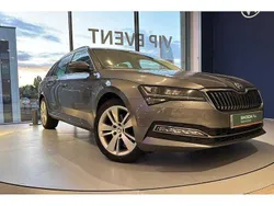 Graphite grey metallic Used 2022 Skoda Superb SE L Estate | £18,486 (Fair price)