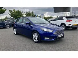 Blue Used 2017 Ford Focus Zetec Hatchback | £5,250 (Good price)
