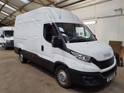 White Used 2021 Iveco Daily Van | £17,328 (A bit pricey)