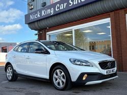 Ice white Used 2015 Volvo V40 CC SE Estate | £6,990 (Fair price)