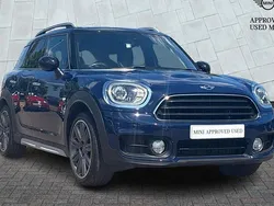 Lapisluxury blue Used 2018 Mini Cooper Countryman SUV | £15,975 (Fair price)