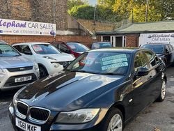 Black Used 2011 BMW 320 Sedan | £2,795 (Fair price)