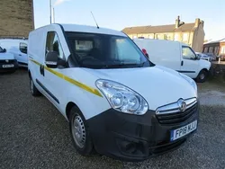 White Used 2018 Vauxhall Combo MPV | £8,394 (Expensive)