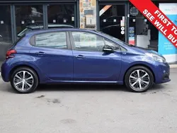 Blue Used 2016 Peugeot 208 Hatchback | £5,800 (Fair price)