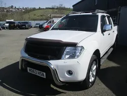 White Used 2014 Nissan Navara Tekna Pickup | £7,995 (Good price)