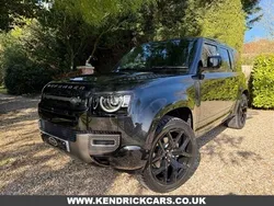 Black New 2025 Land Rover Defender SE Dynamic SUV | £95,939