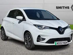 White Used 2022 Renault Rapid GT Hatchback | £11,290 (Fair price)