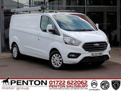 White Used 2022 Ford Transit Custom Limited | £15,490 (Fair price)