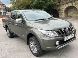 Green Used 2017 Mitsubishi L200 Warrior Pickup | £16,989 (Fair price)