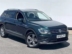 Green Used 2019 VW Tiguan Allspace Match SUV | £20,995 (Fair price)