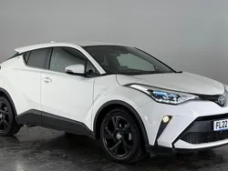 White Used 2022 Toyota C-HR Design SUV | £18,850 (Fair price)
