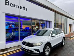 White Used 2022 VW Tiguan Life SUV | £21,999 (Fair price)