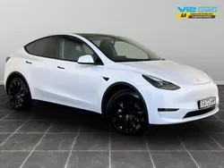 White Used 2022 Tesla Model Y Long Range SUV | £24,295 (Super price)