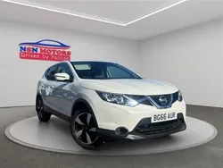 White Used 2016 Nissan Qashqai N-Connecta SUV | £8,440 (Good price)