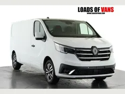 White New 2025 Renault Trafic Van | £25,990
