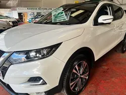 White Used 2018 Nissan Qashqai N-Connecta SUV | £11,995 (Fair price)