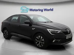 Black Used 2022 Renault Arkana Iconic SUV | £15,600 (Fair price)