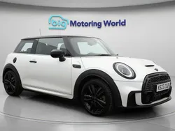 White Used 2023 Mini Cooper S Comfort Hatchback | £22,000 (Fair price)