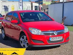 Red Used 2009 Vauxhall Astra Active Hatchback | £1,990 (Fair price)