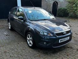 Grey Used 2009 Ford Focus Zetec Hatchback | £1,299 (Good price)