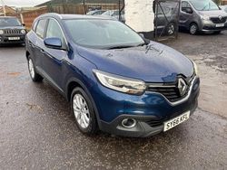 Blue Used 2016 Renault Kadjar Dynamique SUV | £5,495 (Fair price)