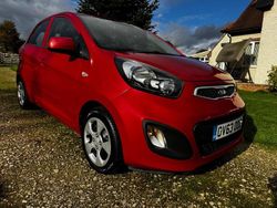 Red Used 2013 Kia Picanto Hatchback | £4,000 (Fair price)