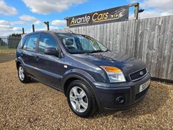 Blue Used 2011 Ford Fusion Zetec Hatchback | £1,995 (Good price)