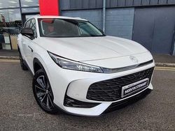 White Used 2024 MG HS Trophy SUV | £20,990 (A bit pricey)