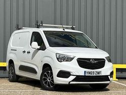 White Used 2020 Vauxhall Combo Sportive MPV | £8,995 (Fair price)