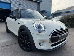 White Used 2017 Mini Cooper Hatch Hatchback | £10,495 (Good price)