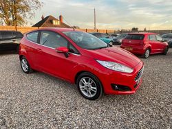Red Used 2015 Ford Fiesta Zetec Hatchback | £3,999 (Good price)