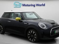 Used 2023 Mini Cooper Level 3 Hatchback | £18,800 (Fair price)