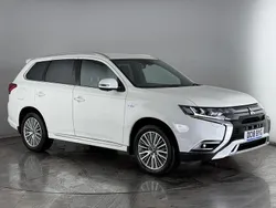 White Used 2018 Mitsubishi Outlander P-HEV Estate | £13,050 (Fair price)